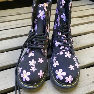 Size 9 Flower Doc Martens